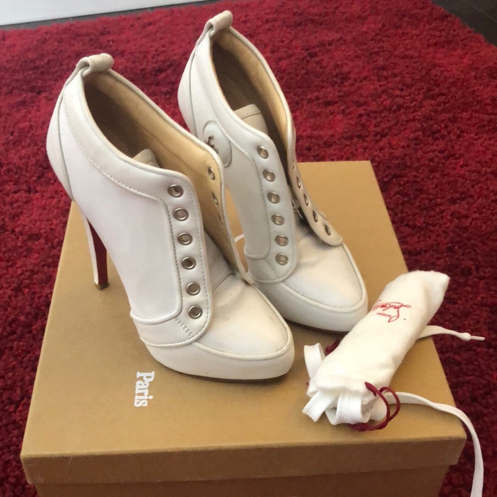 Authentic Christian Louboutin  Venus Orlato 140 Napppa White